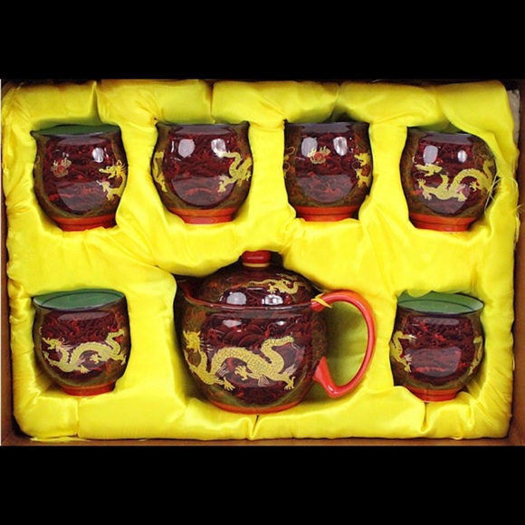 Other - Asian Theme Porcelain Teapot with lid & 6 cups.